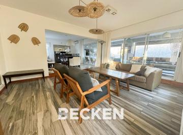 Casa · 250m² · 3 Ambientes · 2 Cocheras · Casa en Venta La Estanzuela