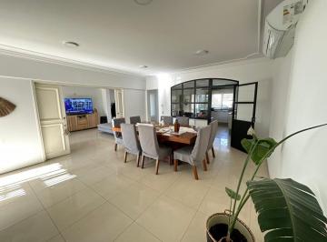 Casa · 7 Ambientes · 2 Cocheras · Casa en Barrio Palmares