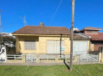 Casa · 154m² · 2 Dormitorios · 1 Cochera · Chalet en Serena
