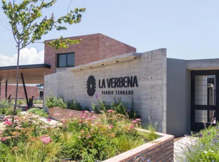 Terreno · 600m²