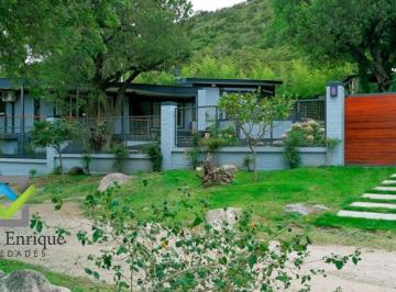 Frente · Casa Mas Cabaña en Villa Elena – Cortaderas