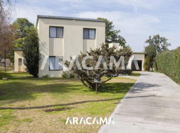 RRA-RRA-1153_2 · Casa en Venta en La Martona