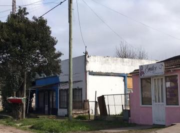 Casa · 200m² · 6 Ambientes · Venta de Casa Mas Locales en Estacion Camet