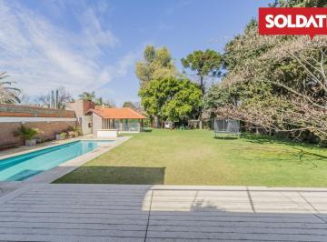 Terreno · 600m² · 6 Ambientes · 1 Cochera · Casa en Venta 4 Dorm. - Las Lomas de San Isidro.