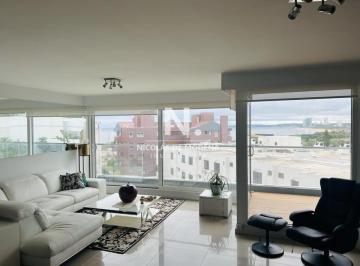 Foto1 · Vende Impecable Apartamento de 3 Dorm., con Terraza en Mansa, Punta del Este.