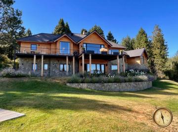 Casa · 416m² · 6 Ambientes · 1 Cochera · Exclusiva Propiedad de 416 m² en Lote de 4579 m² - Chapelco Golf