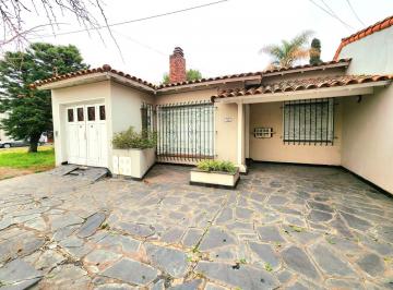 Casa de 4 ambientes, Ituzaingó · Chalet en Venta en Ituzaingo Sur