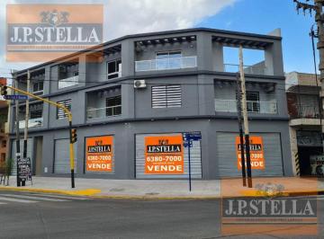 Local comercial · 143m² · Local Comercial en Esquina S/ Av 143 m² Cub - San Justo