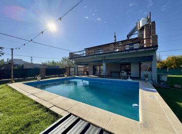 Casa de tres dormitorios con pileta en venta · Eva Peron y Armstrong - Casa de Tres Dorm. con Pileta en Venta - Tierra de Sueños 3