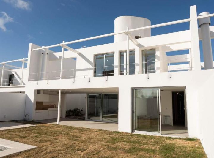 Casa · 220ha · 6 Ambientes