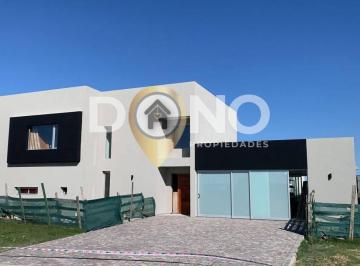 DOP-DOP-1647_2 · Casa 4 Ambientes. | Sebastiano Gaboto - Berazategui