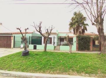 Casa de 4 ambientes, Berazategui · Oportunidad de Casa en Pueblo Nuevo - Hudson