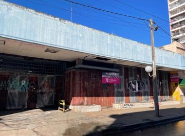 Local comercial , Zárate · Local en Zárate Centro de Más de 800 m²