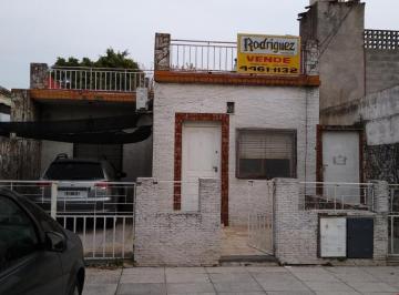 Casa · 110m² · 4 Ambientes · 1 Cochera · Lote 8,66x44 con 2 Viviendas