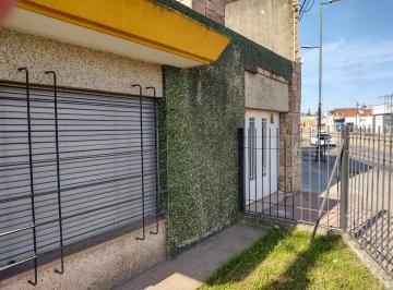 Casa de 5 ambientes, Ciudad de Santa Fe · Ideal Para Emprendimiento Comercial Casa en Blas Parera Esquina Castelli