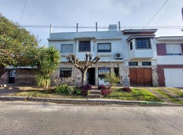 Casa · 297m² · 7 Ambientes · 1 Cochera · Casa en Venta en San Justo