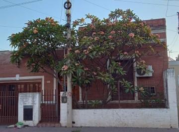 Casa de 6 ambientes, Córdoba · Oportunidad Unica en Villa Cabrera! La Mejor Zona!