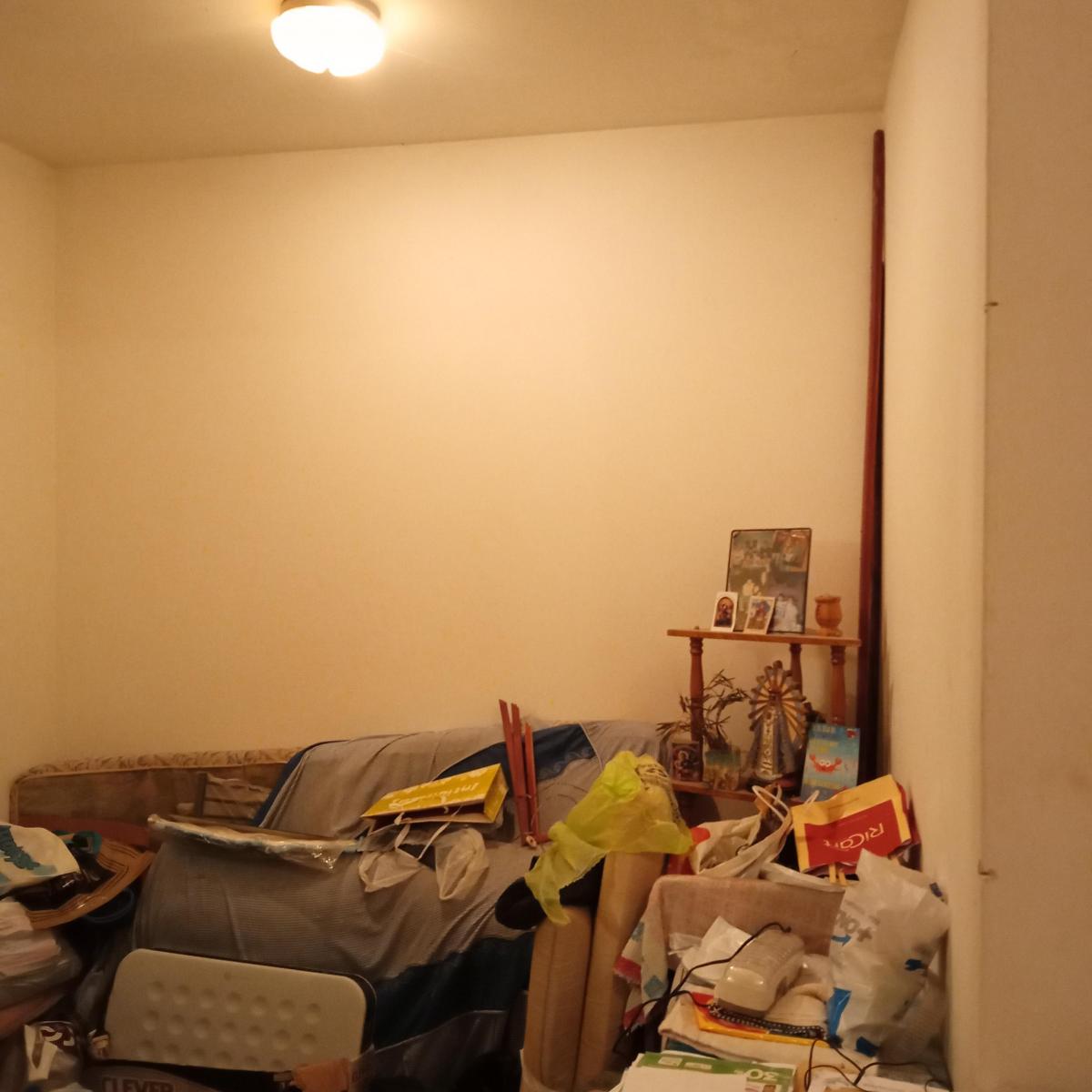 Ambiente, cocina separada, baño completo. Obra de gas finalizada en el edificio.