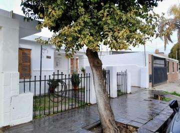 Casa de 6 ambientes, Córdoba · Venta Casa de 3 Dorm. y Departamento Cerca del Paseo del Jockey!