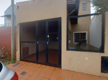 Casa de 5 ambientes, La Plata · 2 Bis E/516 y 517. Venta de Casa (En Ph) de 3 Dorm. y Jardin.