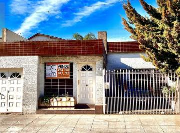 Casa · 150m² · 4 Ambientes · 2 Cocheras · Casa 4 Ambientes en Venta en Ramos Mejía Sur