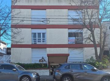 Departamento · 82m² · 4 Ambientes · 1 Cochera · Departamento 4 Ambientes con Cochera y Baulera - Varese