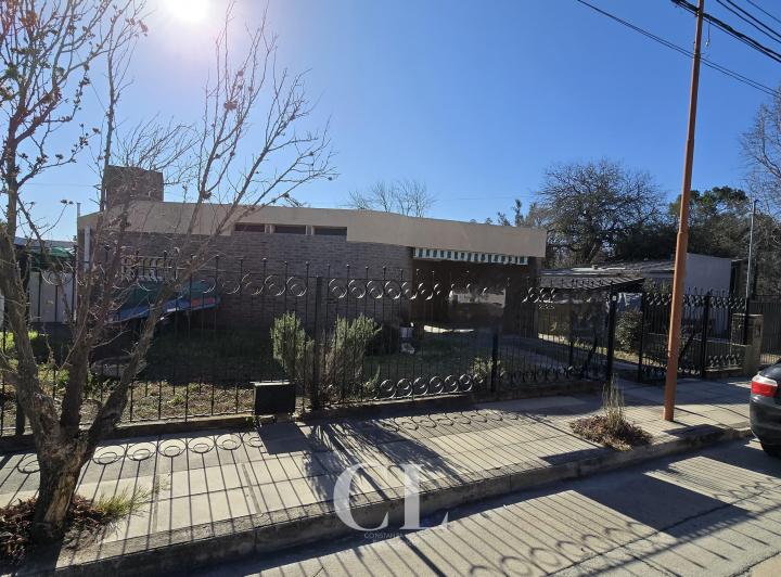 Casa · 172m² · 6 Ambientes · 1 Cochera