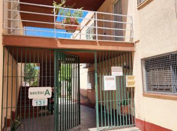 Departamento · 80m² · 5 Ambientes · 1 Cochera · Departamento en Venta! Amplio y Luminoso