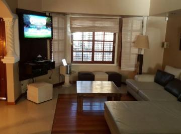Casa de 6 ambientes, Villa Luro · Casa de 5/6 Ambientes con Quincho y Jardin, 430 m²