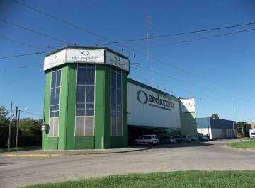 Local comercial · 898m² · Local - Pilar