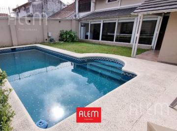 Casa · 229m² · 8 Ambientes · 3 Cocheras · Casa de 4 Dorm. en Venta en Monte Grande Play y Pileta