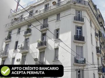 Departamento · 83m² · 4 Ambientes · Venta Dpto. 4 Amb | Al Frente | P/renovar | Monserrat