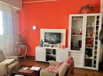 PH de 3 ambientes, Barracas · PH 3 Amb C/entrada Ind. Patio C/ Parrilla y Terraza