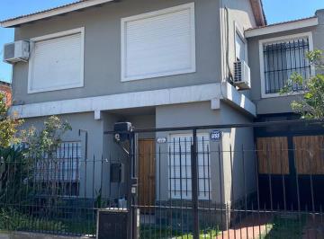 Casa · 150m² · 4 Ambientes · 1 Cochera · Casa en Venta Virreyes