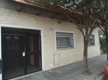 Casa de 3 ambientes, General San Martín · Impecable PH Al Fte 3 Amb 95 m² Garage Patio Apto Credito Bancario