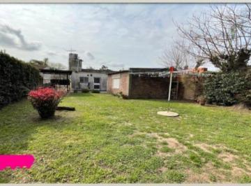 Casa · 58m² · 3 Ambientes · 2 Cocheras · Casa en Venta Zona Céntrica