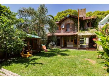 Casa · 238m² · 6 Ambientes · 4 Cocheras · Importante Casa en Zona Norte