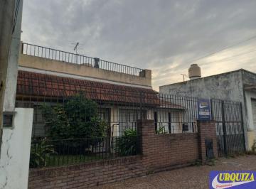Casa de 3 ambientes, La Matanza · Casa en Venta de 2 Dorm. C/ Cochera en Ramos Mejía