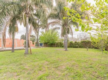 Terreno · 1000m² · Venta Terreno Triple Frente en Castelar - Toma Permuta - Ideal Inversor