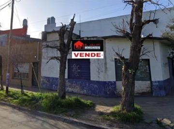 Casa de 5 ambientes, La Matanza · En Venta. Casa con Locales en González Catán