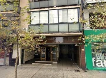 Departamento de 5 ambientes, Barracas · Oportunidad! Departamento de 5 Ambientes con Dependencia en Barracas!
