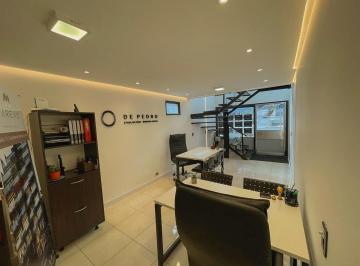 Local comercial · 43m² · Local en Dos Plantas Excelente Ubicacion