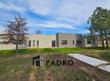 Casa · 165m² · 4 Ambientes · 2 Cocheras · Oportunidad. Casa en Venta a Terminar. Uf 88. Barrio La Elina, Comarcas de Luján.