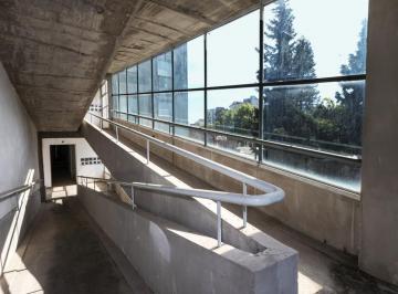 Edificio · 1539m² · 17 Ambientes · 5 Cocheras · Edificio 5 Pisos - 16 Deptos - Pileta Cubierta - Cocheras - 1800 m²