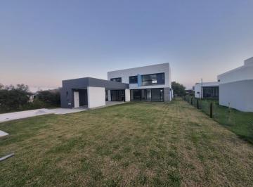ISN-ISN-1450_2 · Casa 3 Dorm.. | Country Praderas - Yerba Buena