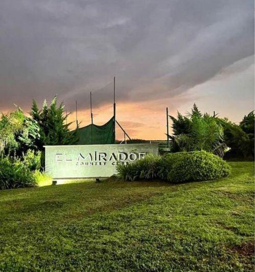 Terreno · 392m²