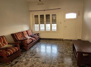 Casa · 121m² · 4 Ambientes · 1 Cochera · Casa en Venta Ubicado en Boulogne, San Isidro, G. B. a. Zona Norte