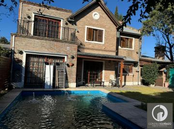 Casa · 255m² · 7 Ambientes · 2 Cocheras · Casa Venta 3 Dorm. Escritorio Jardin Piscina Fisherton Rosario