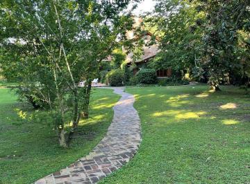 Quinta vacacional · 200m² · 6 Ambientes · 1 Cochera · Venta de Quinta en General Rodriguez