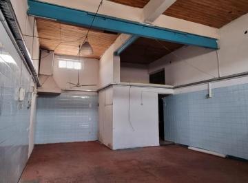 Bodega-Galpón · 105m² · 3 Ambientes · 1 Cochera · Galpón con Vivienda